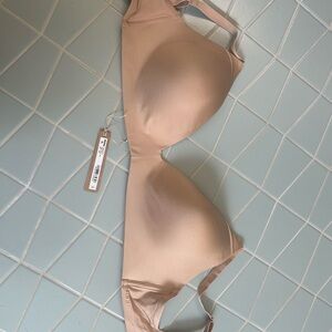 Skims Seamless Tan Bra
